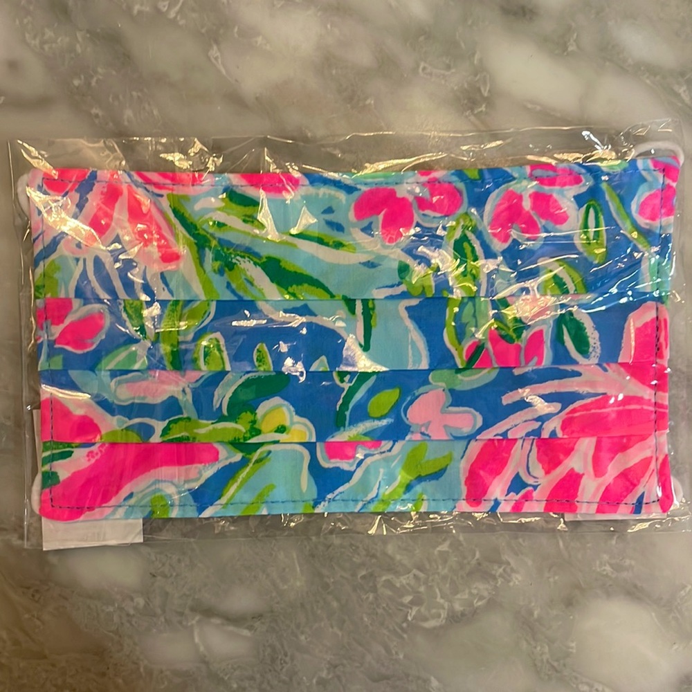 New nwt never opened lilly Pulitzer face mask